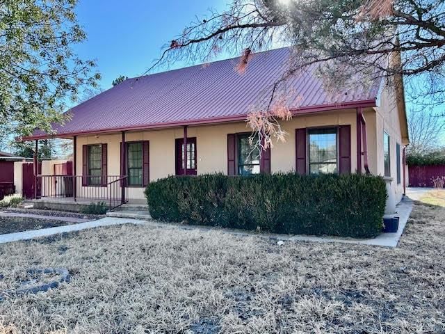 1207 N 6th St, Alpine, TX 79830