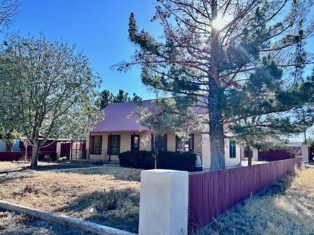 1207 N 6th St, Alpine, TX 79830