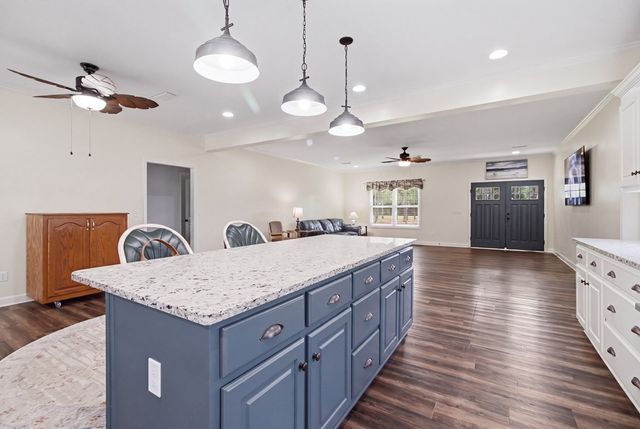 1382 Glen Lawrence Rd, Cowarts, AL 36321