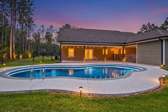 1382 Glen Lawrence Rd, Cowarts, AL 36321