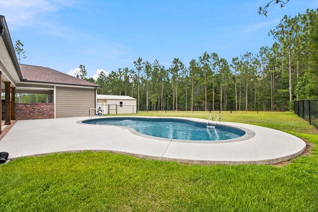 1382 Glen Lawrence Rd, Cowarts, AL 36321