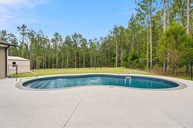 1382 Glen Lawrence Rd, Cowarts, AL 36321