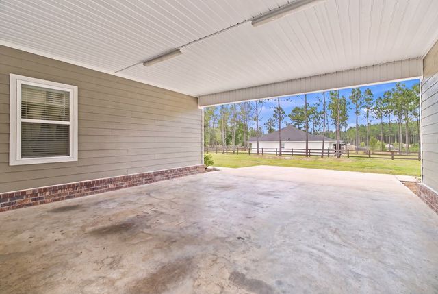 1382 Glen Lawrence Rd, Cowarts, AL 36321