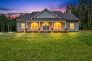 1382 Glen Lawrence Rd, Cowarts, AL 36321