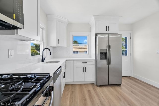 414 S Pine Ave, Sayreville Boro, NJ 08879
