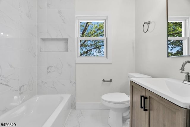 414 S Pine Ave, Sayreville Boro, NJ 08879