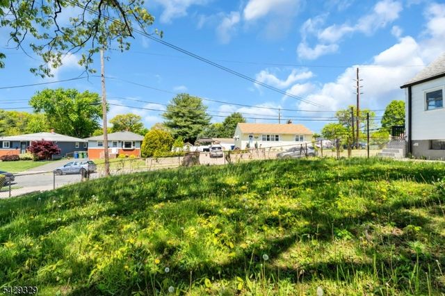 414 S Pine Ave, Sayreville Boro, NJ 08879