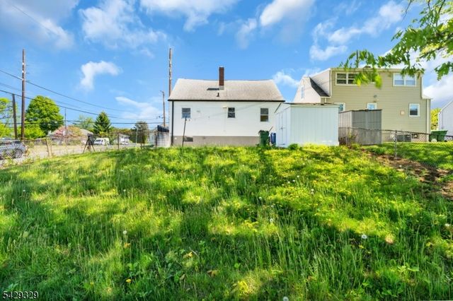 414 S Pine Ave, Sayreville Boro, NJ 08879