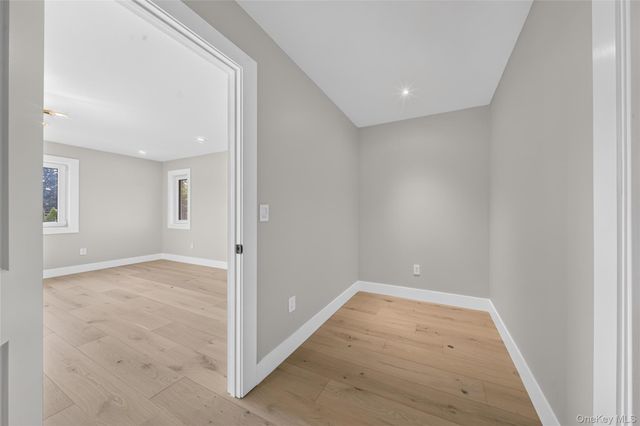 2 Lee Place, Old Bethpage, NY 11804