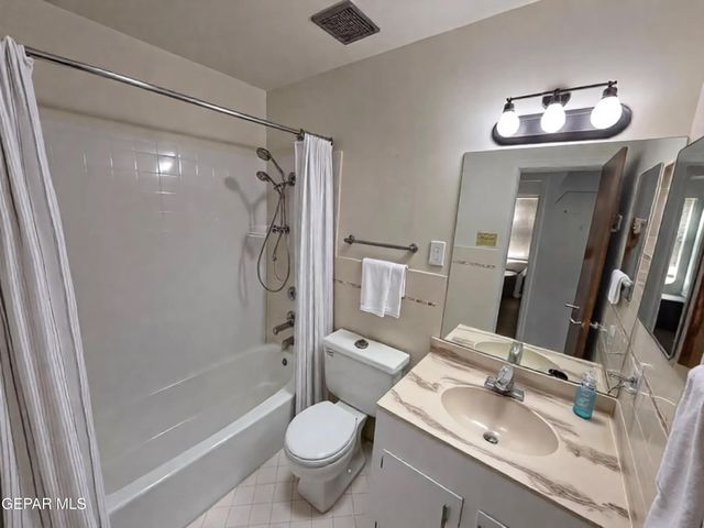 8601 METTLER Drive, El Paso, TX 79925