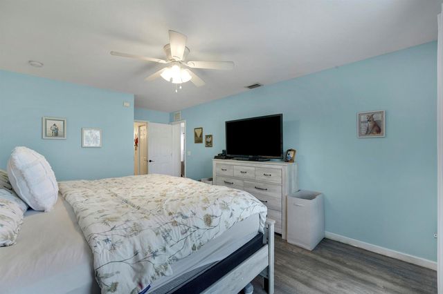 572 SW Bacon Terrace, Port St. Lucie, FL 34953