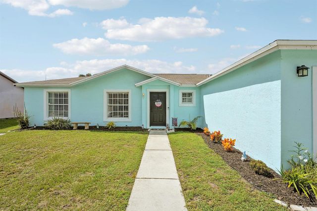 572 SW Bacon Terrace, Port St. Lucie, FL 34953