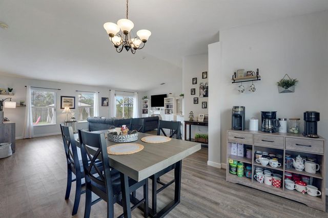 572 SW Bacon Terrace, Port St. Lucie, FL 34953