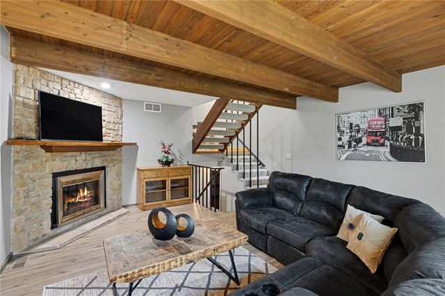 7004 N Fisk Court, Kansas City, MO 64151