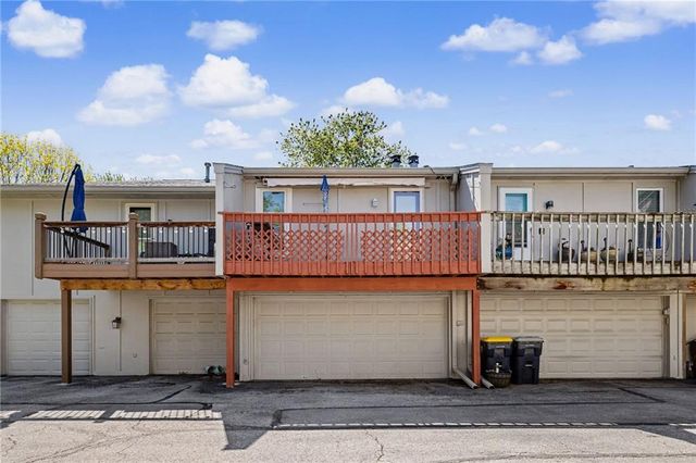7004 N Fisk Court, Kansas City, MO 64151