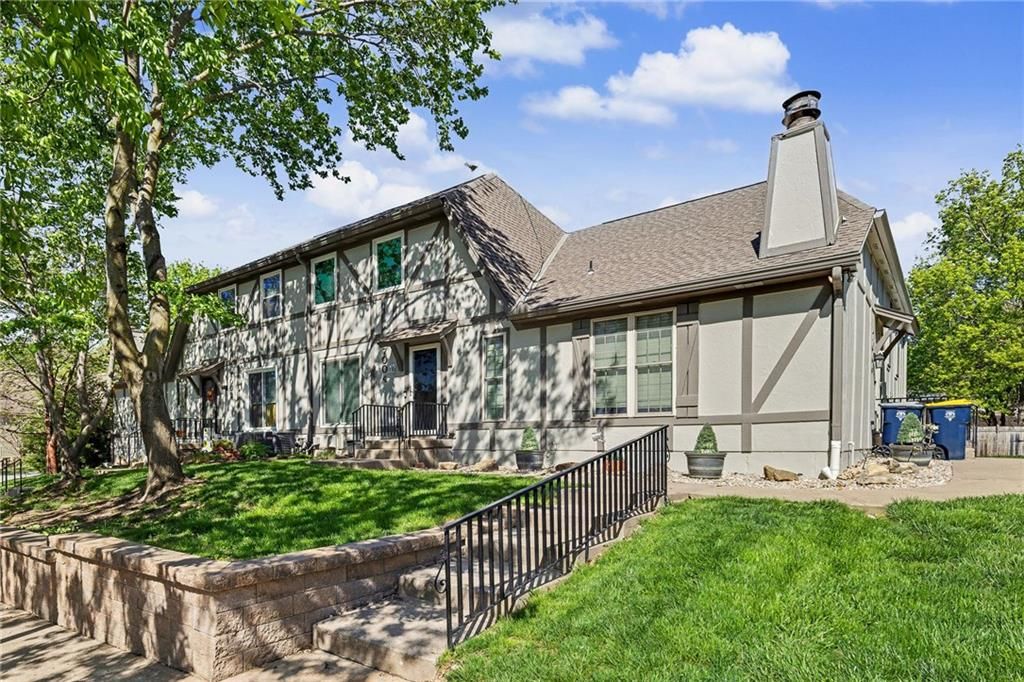 7004 N Fisk Court, Kansas City, MO 64151