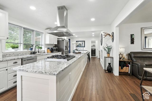 2603 E SUMMERWOOD DR, Layton, UT 84040