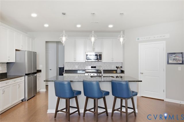 6169 Magnolia Cove Ct, Chester, VA 23831