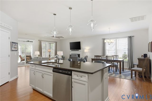 6169 Magnolia Cove Ct, Chester, VA 23831