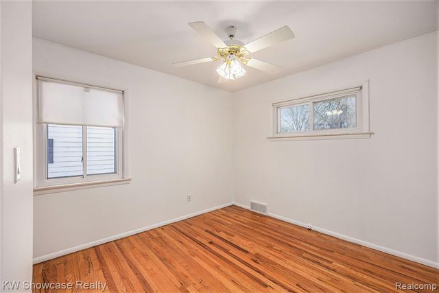 575 4th Avenue, Pontiac, MI 48340