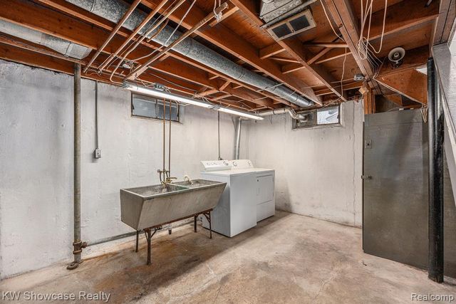 575 4th Avenue, Pontiac, MI 48340