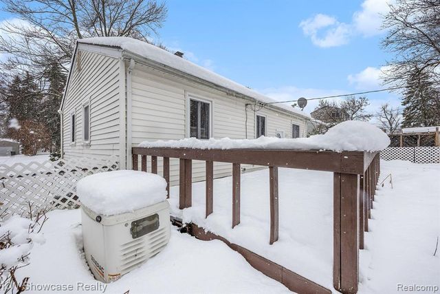 575 4th Avenue, Pontiac, MI 48340