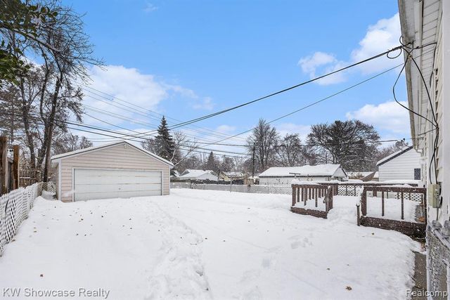 575 4th Avenue, Pontiac, MI 48340