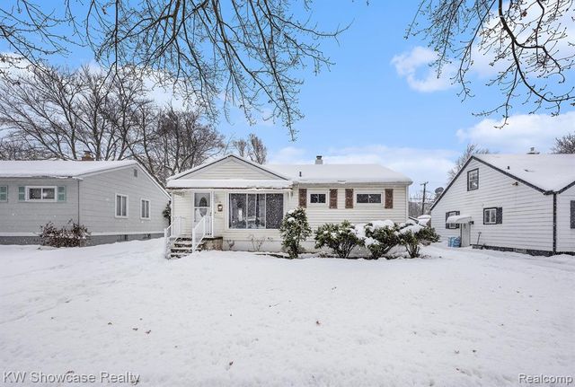 575 4th Avenue, Pontiac, MI 48340