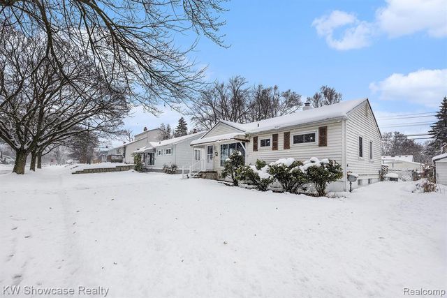 575 4th Avenue, Pontiac, MI 48340