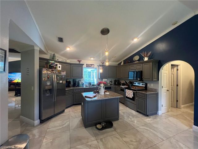 17250 Caloosa Trace CIR, Fort Myers, FL 33967