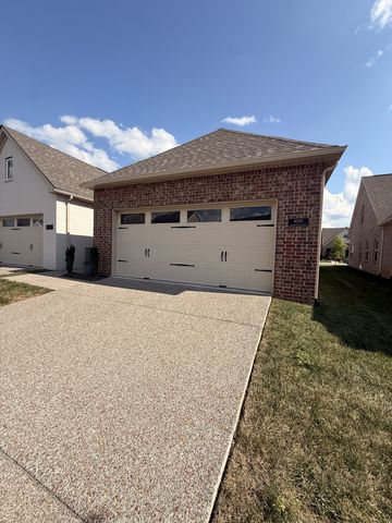 9030 Headwaters Dr, Franklin, TN 37064