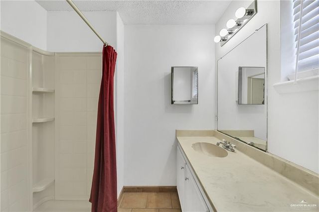 1001 N 15th Street, Mcallen, TX 78501