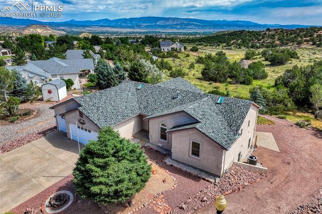 200 Wolf Cub Trail, Canon City, CO 81212