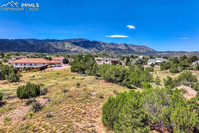 200 Wolf Cub Trail, Canon City, CO 81212