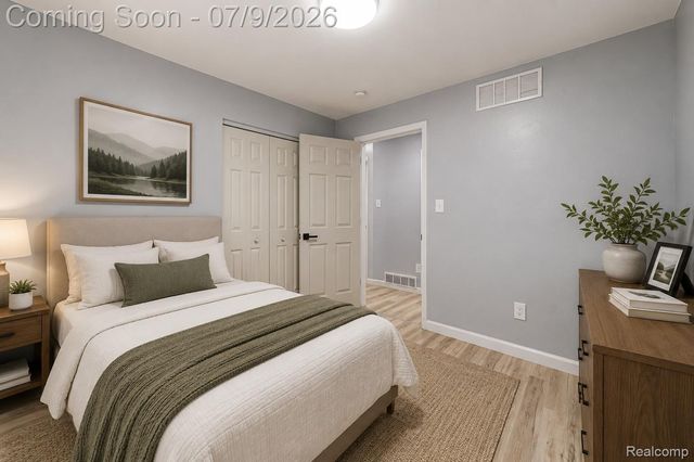 7218 Superior, Center Line, MI 48015