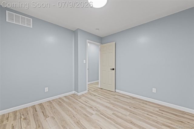 7218 Superior, Center Line, MI 48015