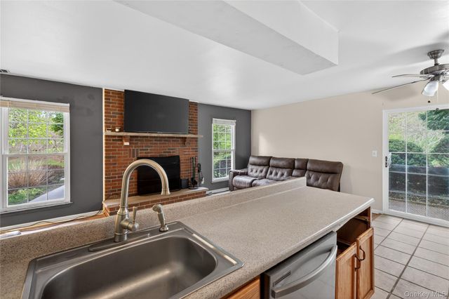12 Homestead Village Drive, Warwick, NY 10990