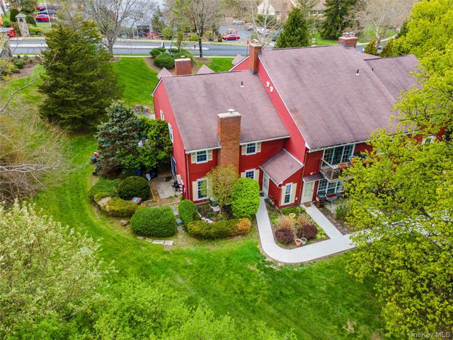 12 Homestead Village Drive, Warwick, NY 10990