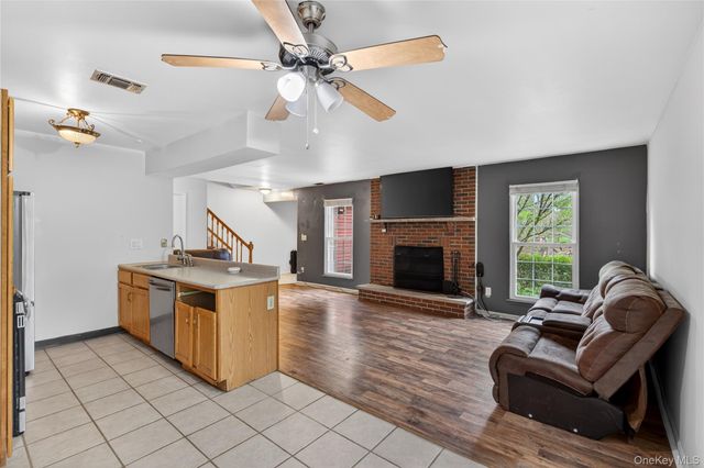 12 Homestead Village Drive, Warwick, NY 10990