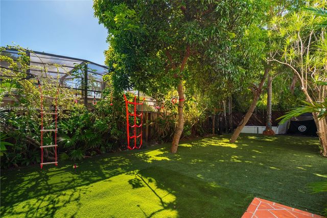 3765-1 Carmen Ct, Coconut Grove, FL 33133