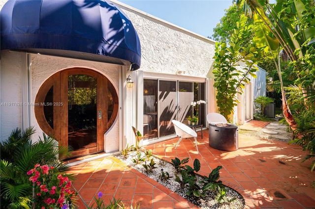 3765-1 Carmen Ct, Coconut Grove, FL 33133