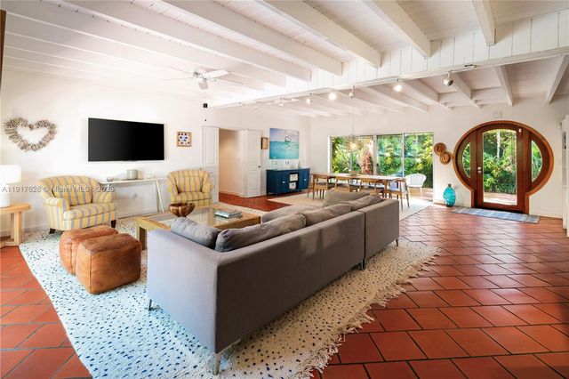 3765-1 Carmen Ct, Coconut Grove, FL 33133