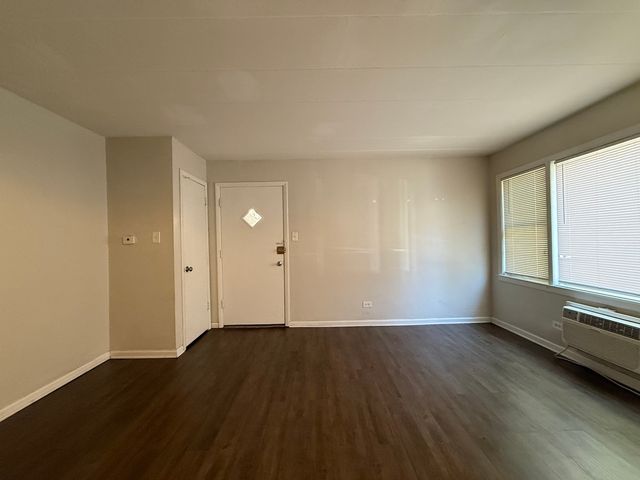 409 S MAPLE Avenue 1, Oak Park, IL 60302