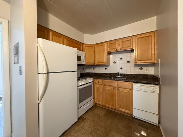 409 S MAPLE Avenue 1, Oak Park, IL 60302