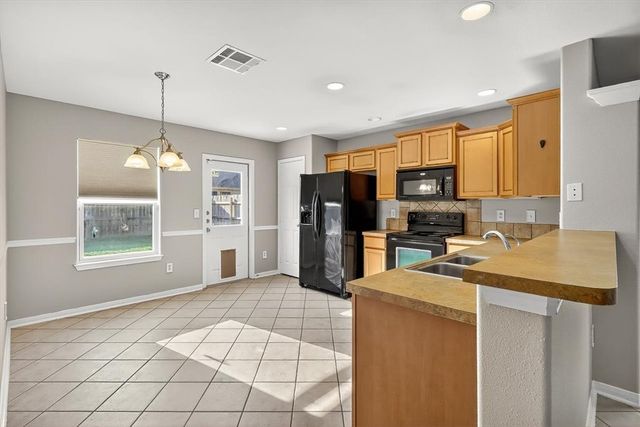 2110 Encino Dr, Corpus Christi, TX 78414
