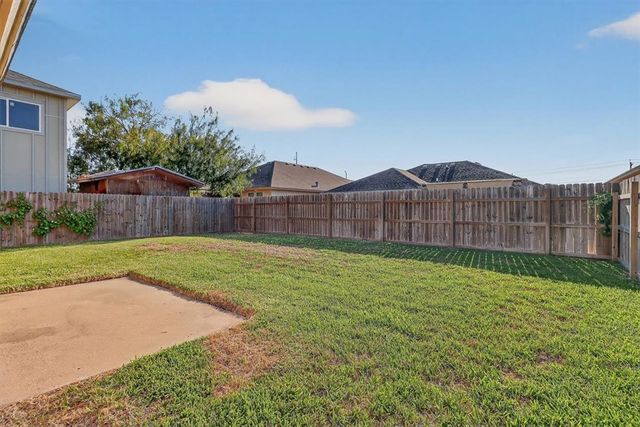 2110 Encino Dr, Corpus Christi, TX 78414