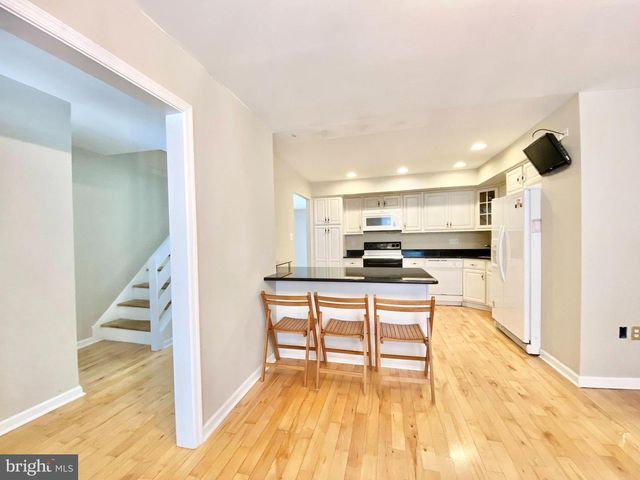 BISHOP DR, Aston, PA 19014