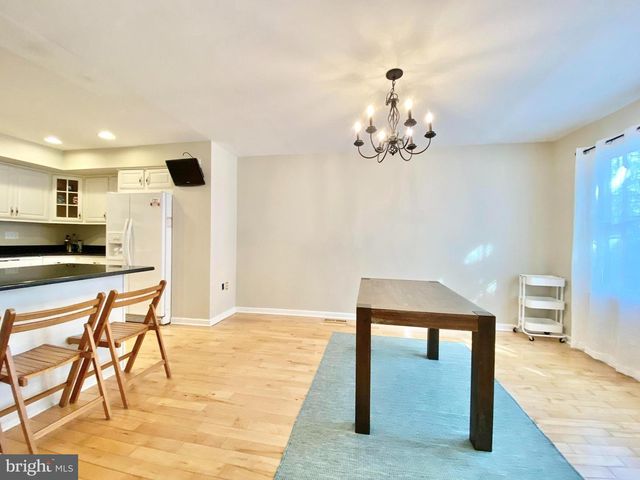 BISHOP DR, Aston, PA 19014