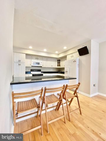 BISHOP DR, Aston, PA 19014