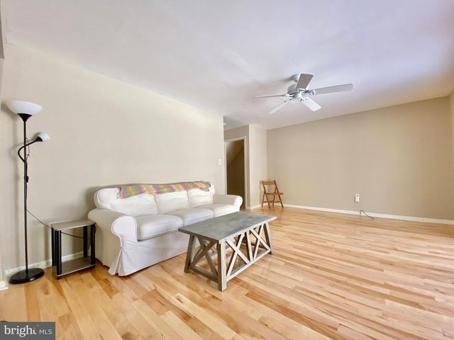 BISHOP DR, Aston, PA 19014